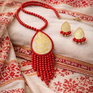 Home venucian handcrafted beaded jewellery set made of muga fabric
